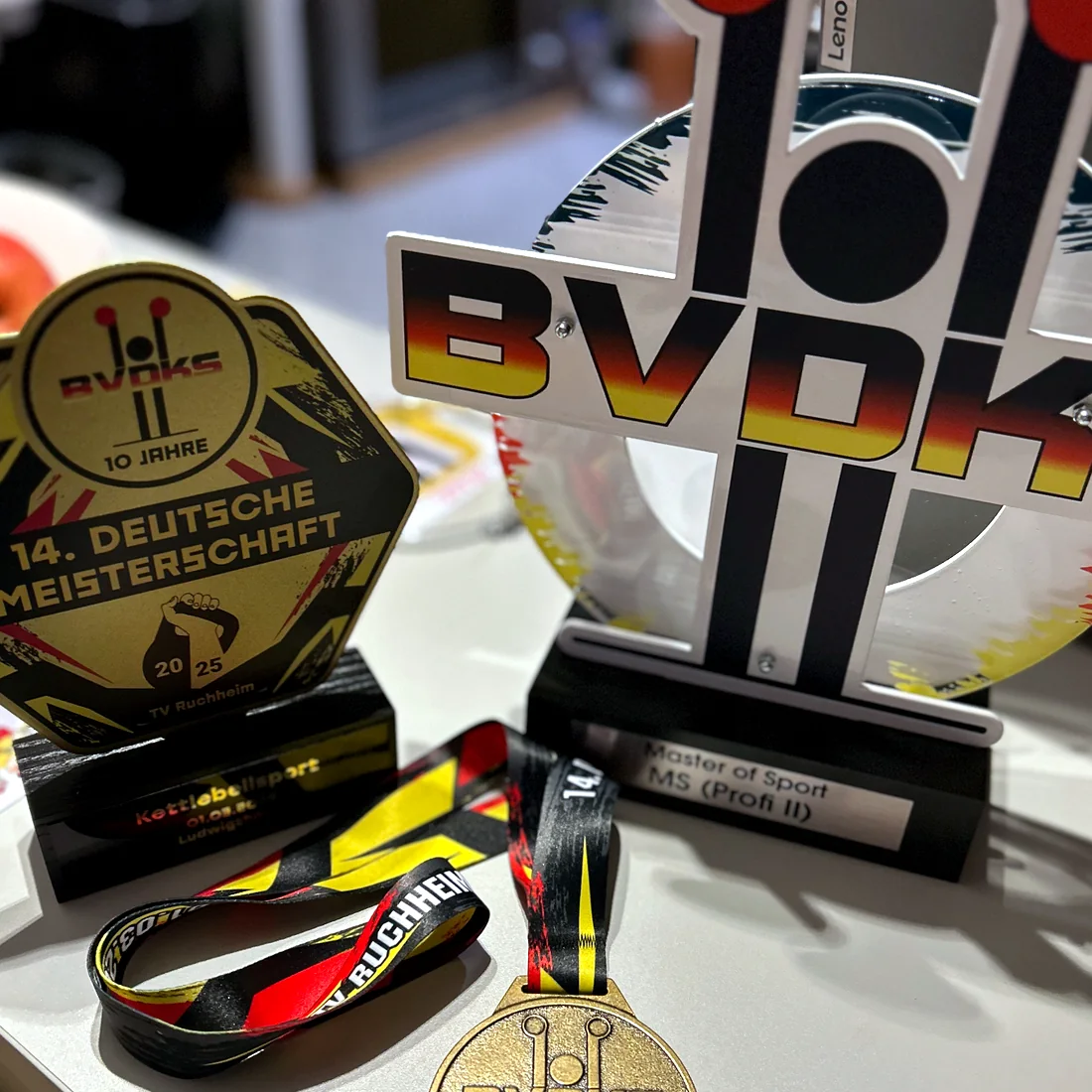 Trophäen, Medaille und Auszeichnungen aus dem Kettlebell-Sport